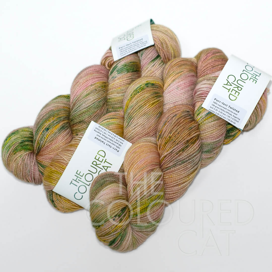 Purr-fect Twisted - Lucky Cat no0022